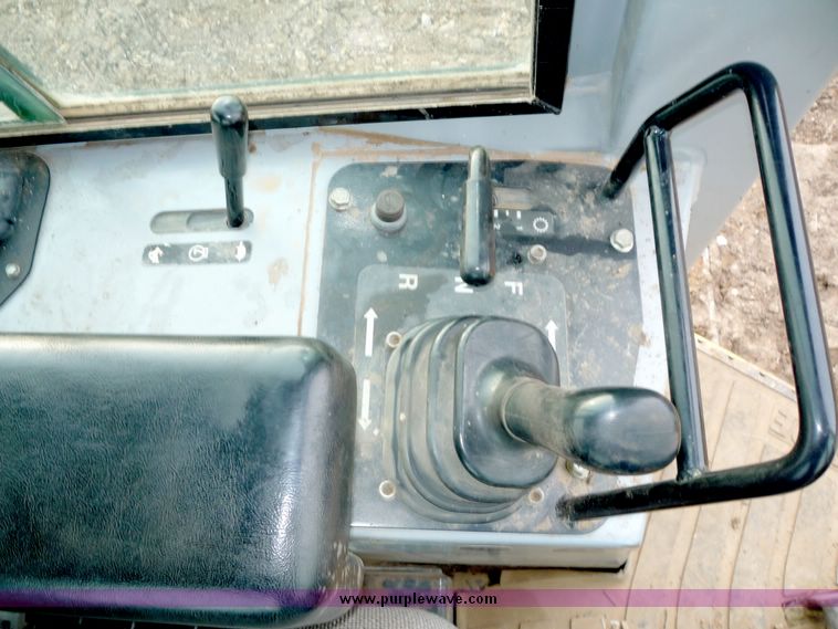 image for item 5140 2002 John Deere 650H  LGP dozer