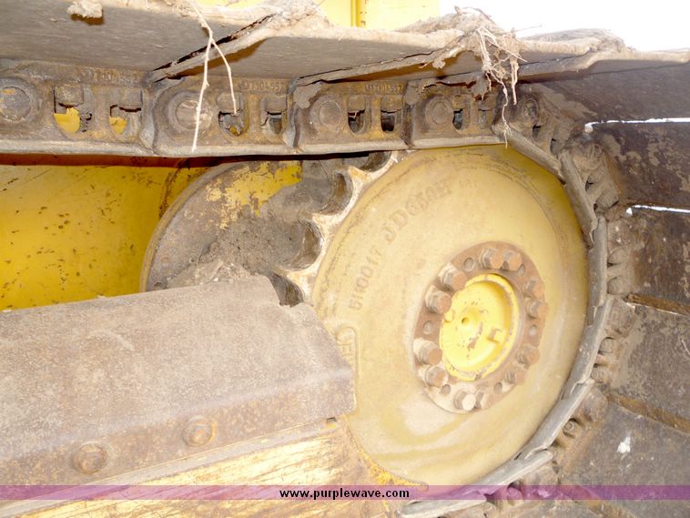 image for item 5140 2002 John Deere 650H  LGP dozer