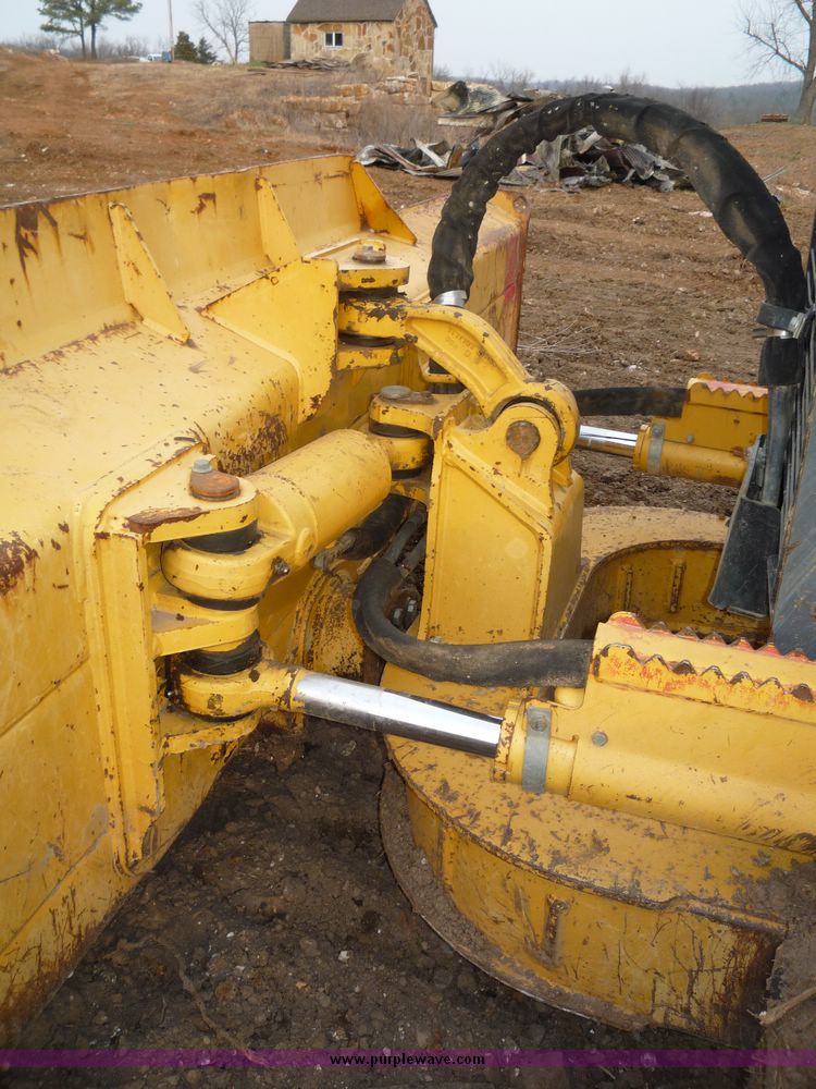 image for item 5140 2002 John Deere 650H  LGP dozer
