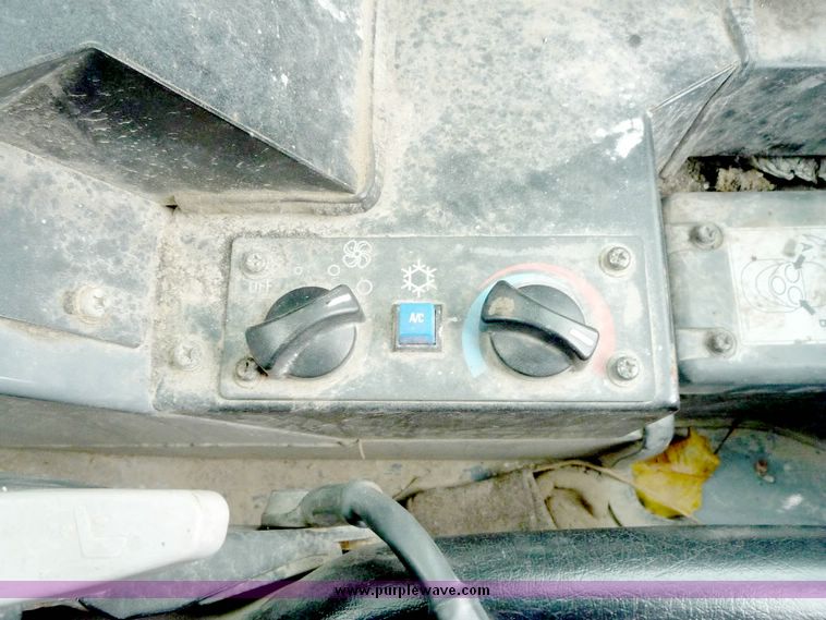 image for item 5141 2007 Takeuchi TL150 track loader