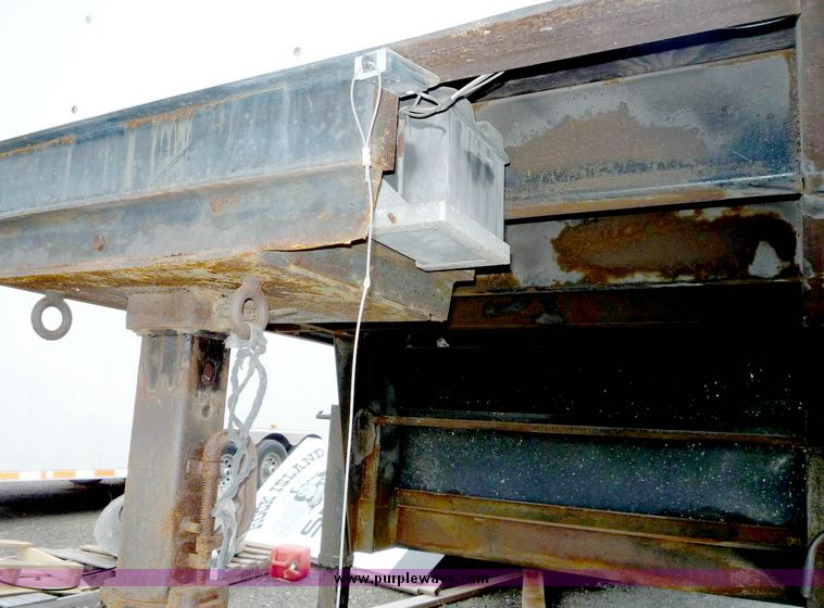 image for item 5143 1992 Wells Cargo 36' aluminum trailer