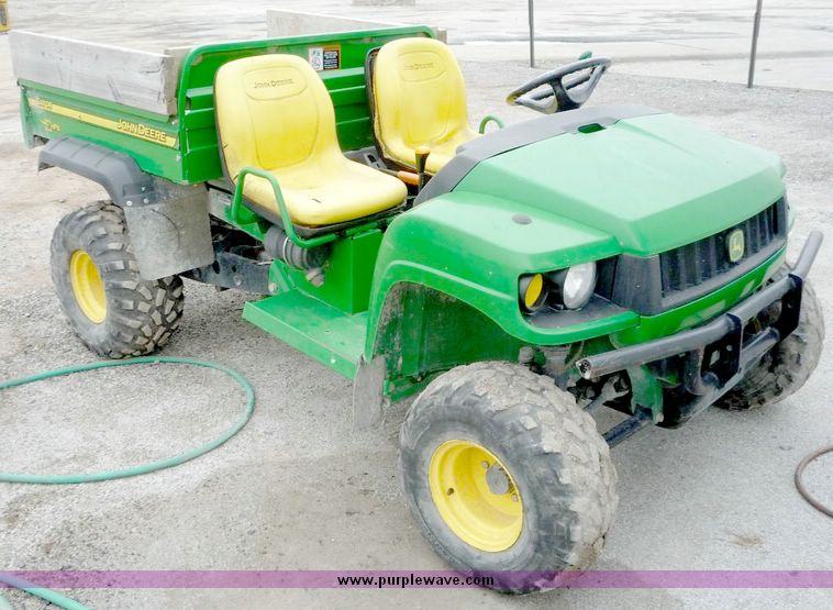 image for item 5146 2004 John Deere HPX gator