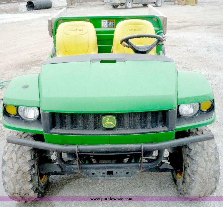 image for item 5146 2004 John Deere HPX gator