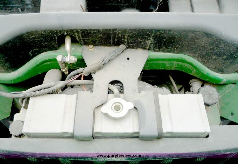 image for item 5146 2004 John Deere HPX gator