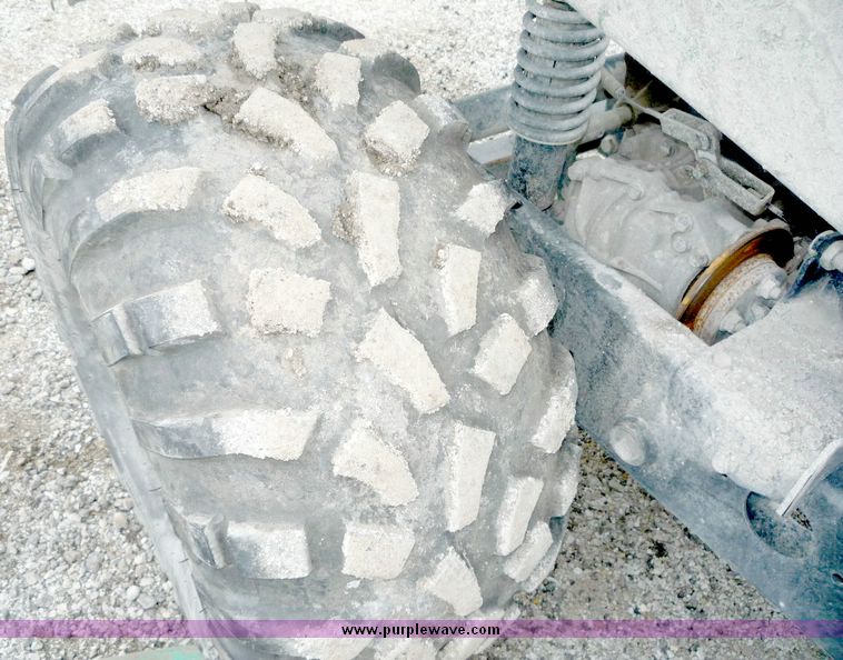 image for item 5146 2004 John Deere HPX gator