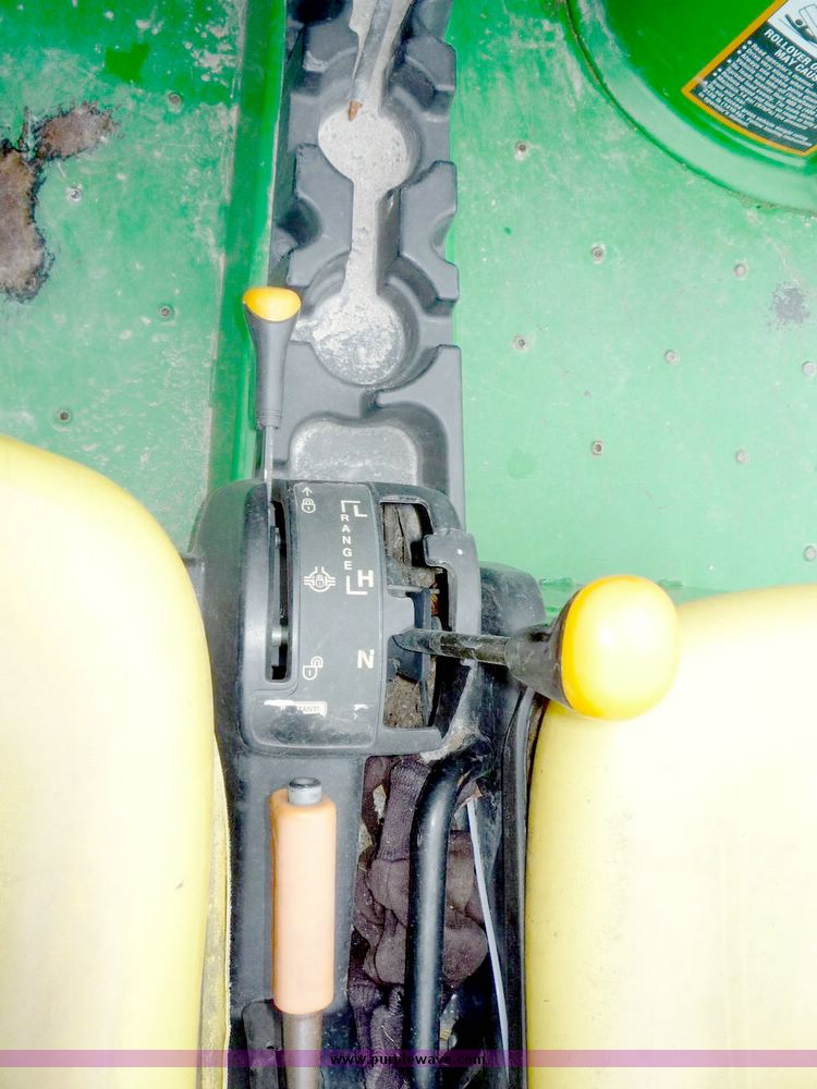 image for item 5146 2004 John Deere HPX gator