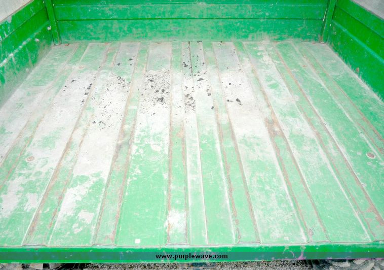 image for item 5146 2004 John Deere HPX gator