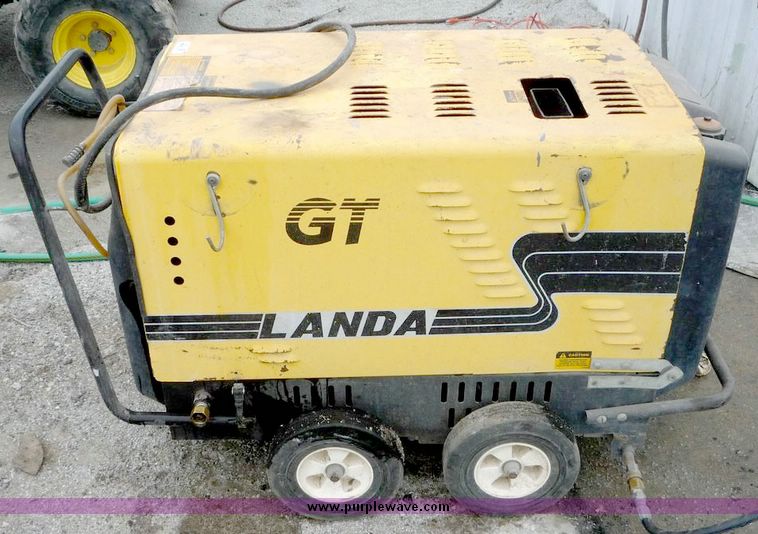 image for item 5147 Landa 4-2000 G-series steam pressure washer