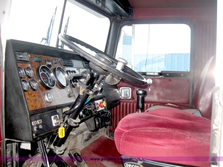 image for item 5150 1988 Kenworth tandem axle dump truck