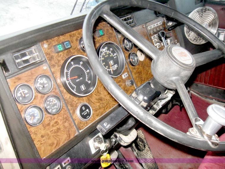 image for item 5150 1988 Kenworth tandem axle dump truck