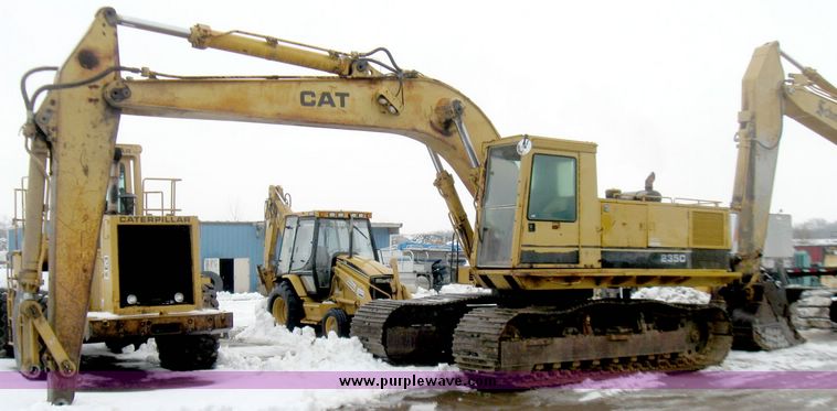 image for item 5152 1989 Caterpillar 235C excavator