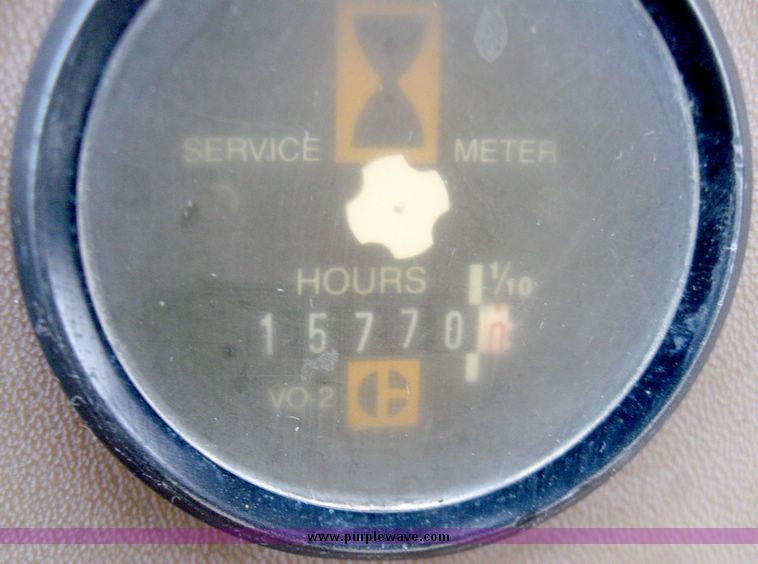 image for item 5152 1989 Caterpillar 235C excavator