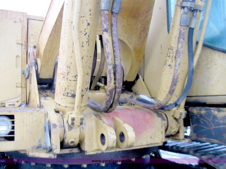 image for item 5152 1989 Caterpillar 235C excavator