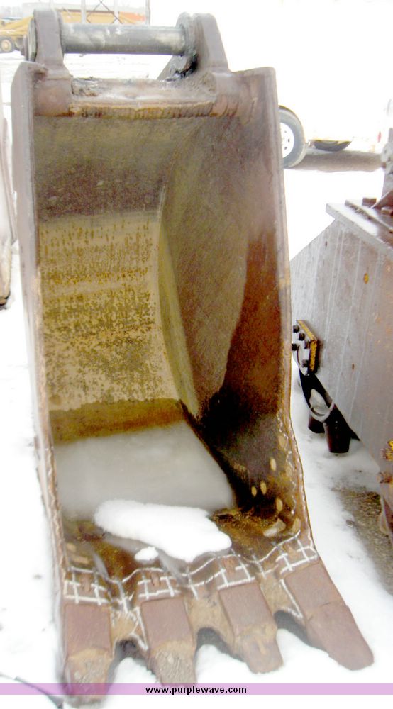 image for item 5152 1989 Caterpillar 235C excavator