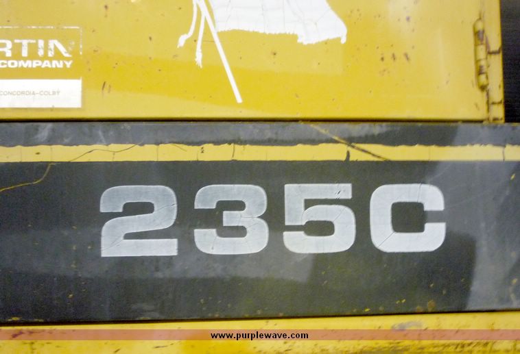 image for item 5152 1989 Caterpillar 235C excavator
