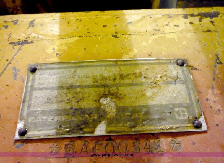 image for item 5152 1989 Caterpillar 235C excavator