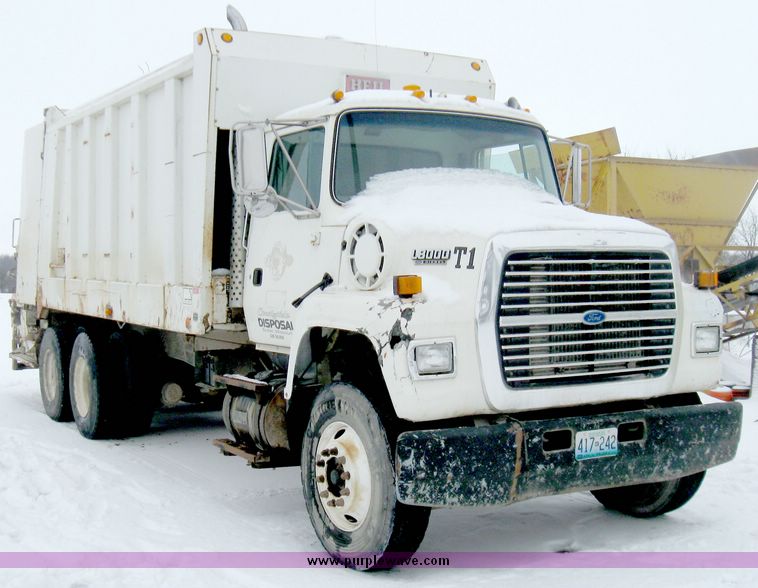 image for item 5154 1994 Ford L8000 tandem axle refuse truck