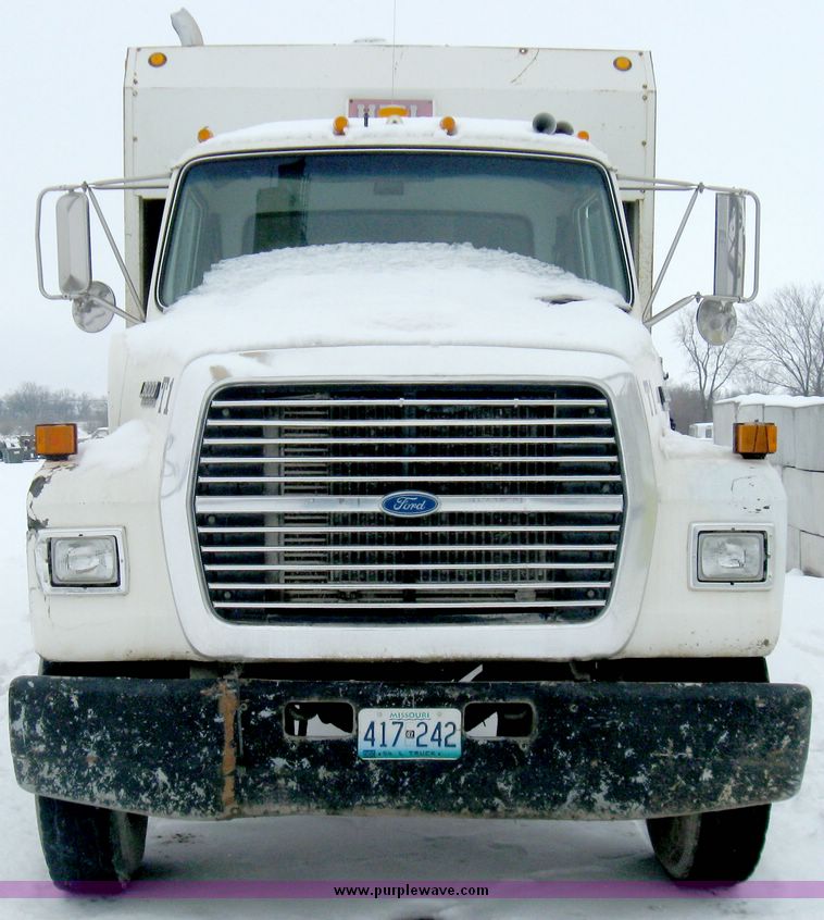 image for item 5154 1994 Ford L8000 tandem axle refuse truck