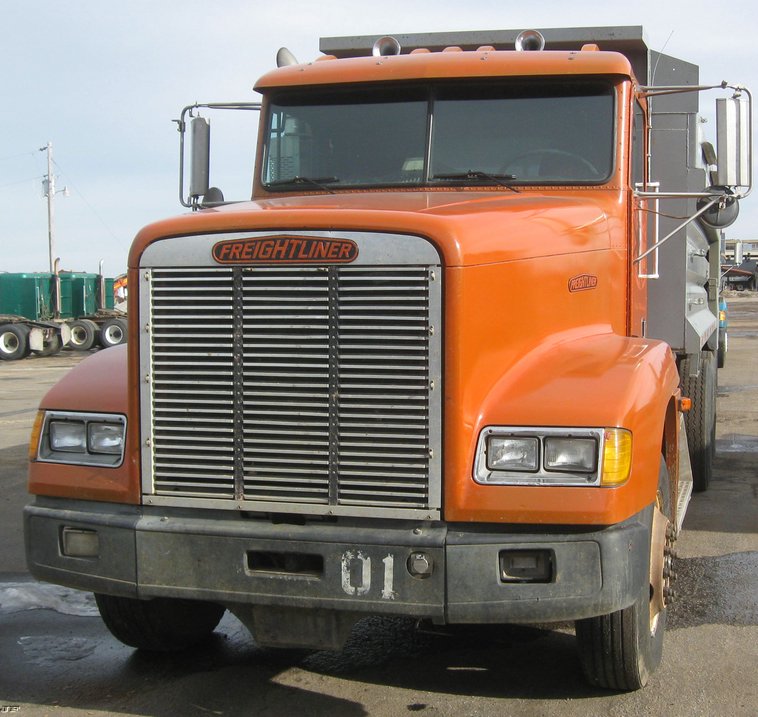 image for item 6626 1990 Freightliner dump truck