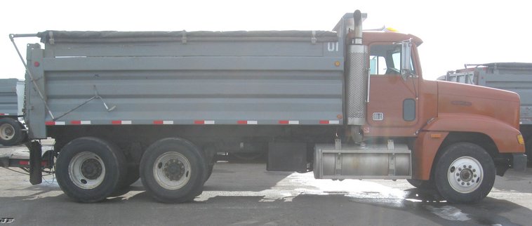 image for item 6626 1990 Freightliner dump truck