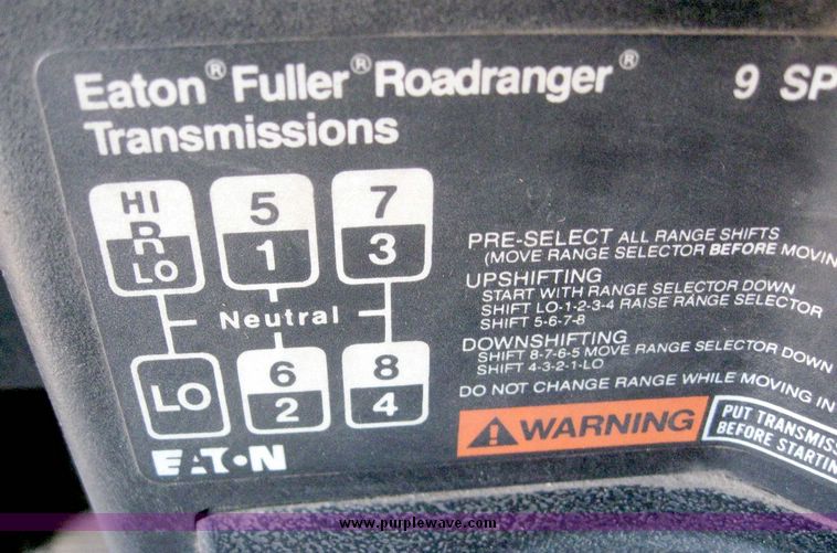 image for item 6626 1990 Freightliner dump truck