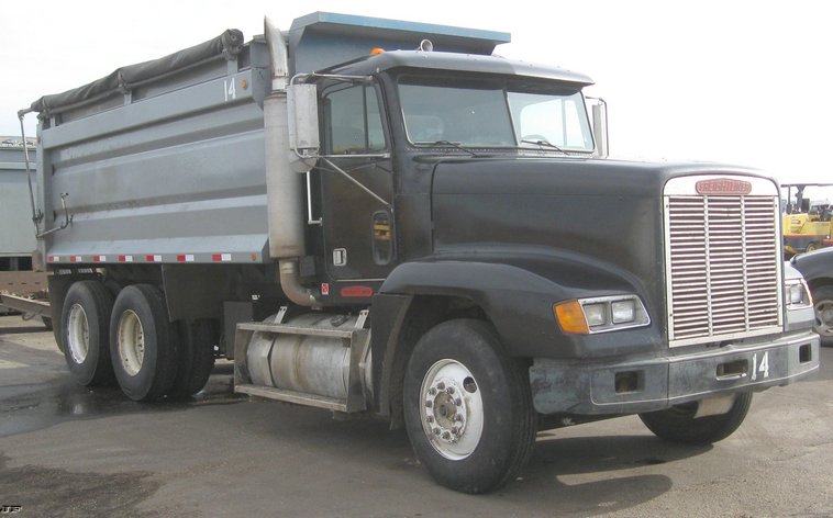 image for item 6627 1994 Freightliner dump truck