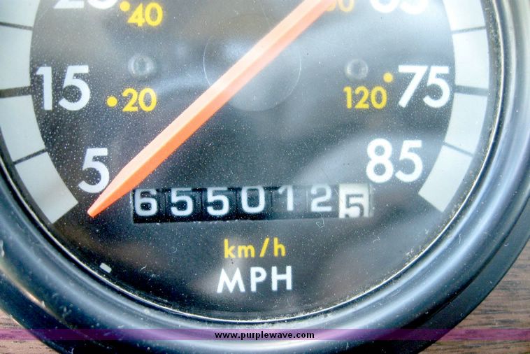 image for item 6627 1994 Freightliner dump truck