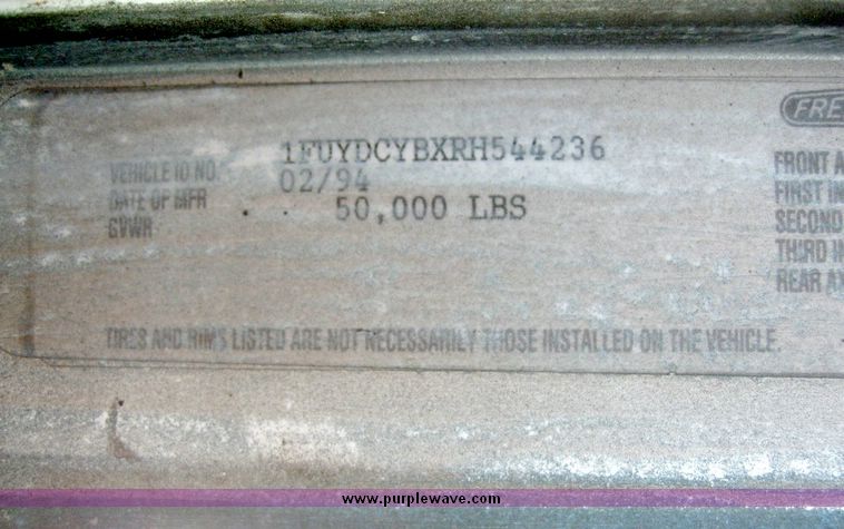 image for item 6627 1994 Freightliner dump truck