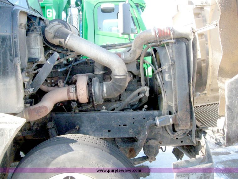 image for item 6627 1994 Freightliner dump truck