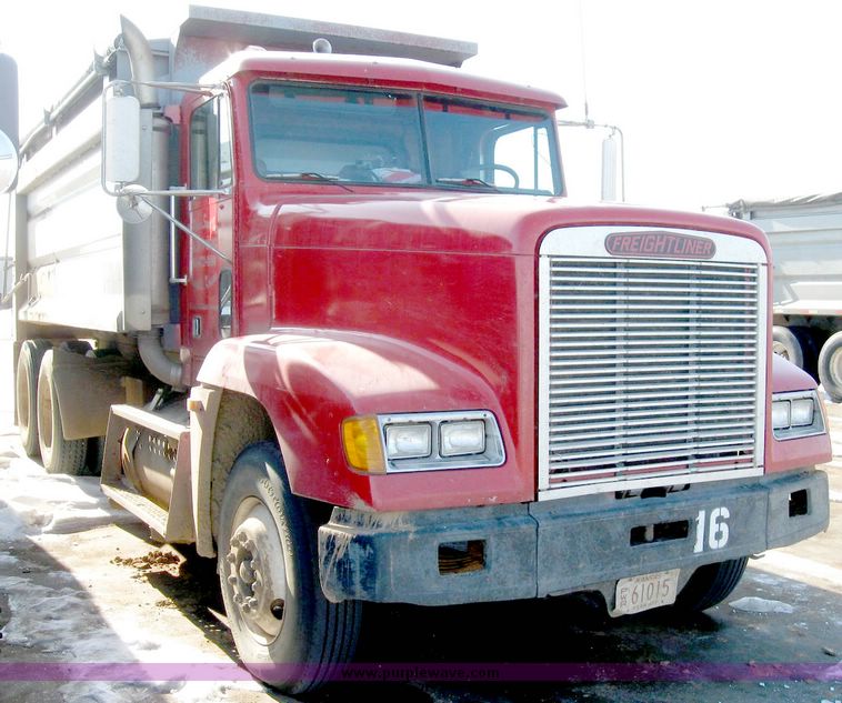 image for item 6628 1994 Freightliner dump truck
