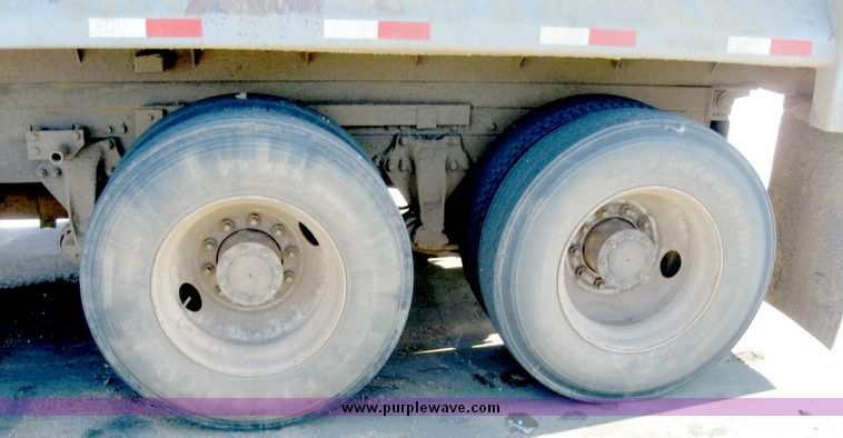 image for item 6628 1994 Freightliner dump truck