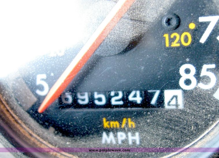 image for item 6628 1994 Freightliner dump truck