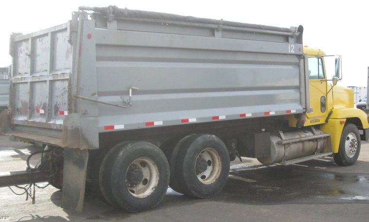 image for item 6629 1994 Freightliner dump truck