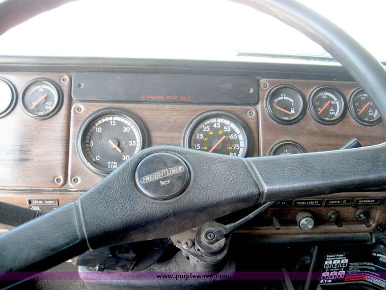 image for item 6629 1994 Freightliner dump truck