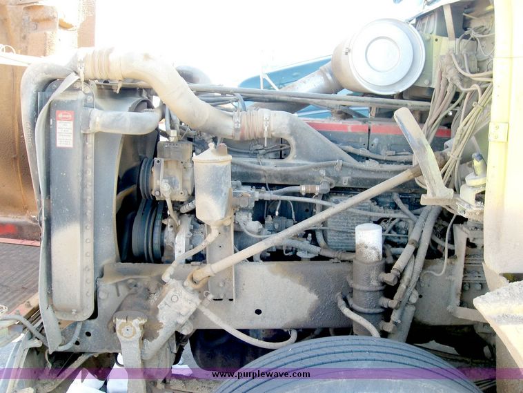 image for item 6629 1994 Freightliner dump truck