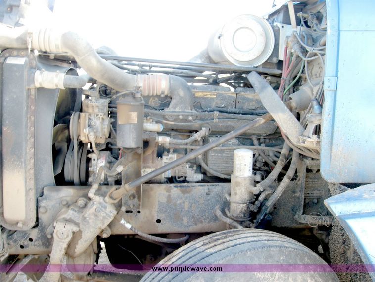 image for item 6630 1994 Freightliner dump truck