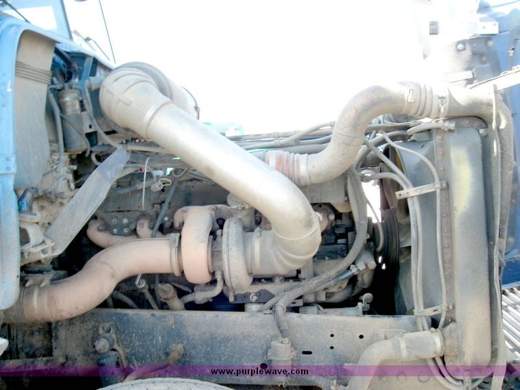 image for item 6630 1994 Freightliner dump truck