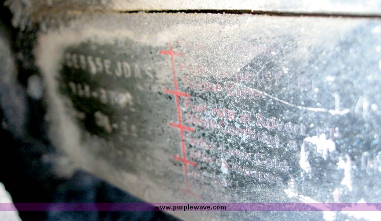 image for item 6630 1994 Freightliner dump truck