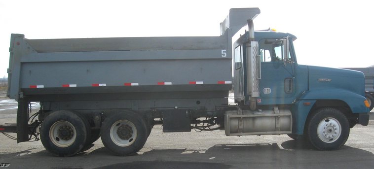 image for item 6631 1990 Freightliner dump truck