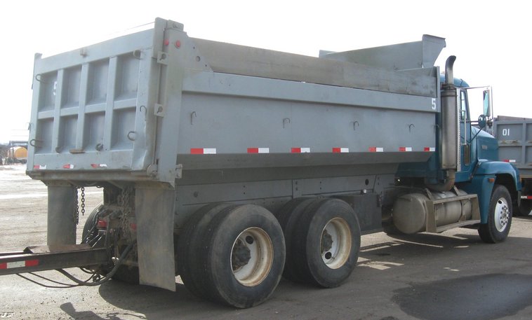 image for item 6631 1990 Freightliner dump truck