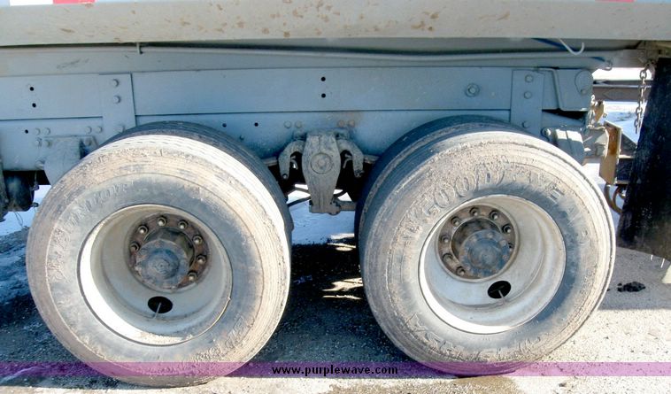 image for item 6631 1990 Freightliner dump truck