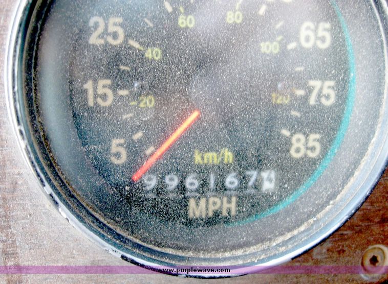 image for item 6631 1990 Freightliner dump truck