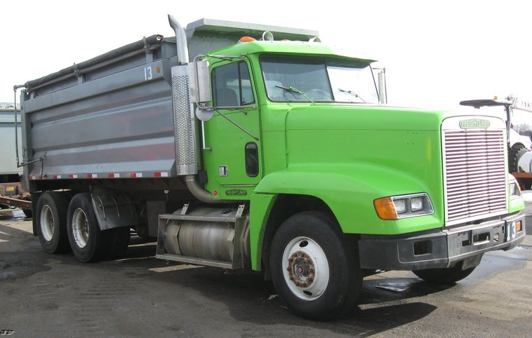 image for item 6632 1994 Freightliner dump truck