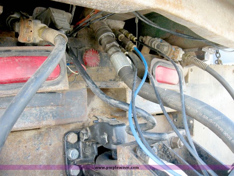 image for item 6632 1994 Freightliner dump truck