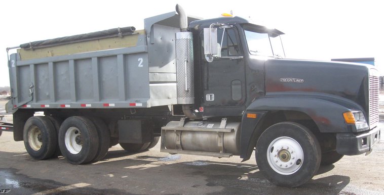 image for item 6633 1990 Freightliner dump truck