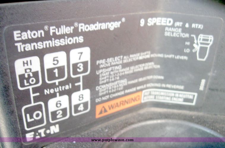 image for item 6633 1990 Freightliner dump truck