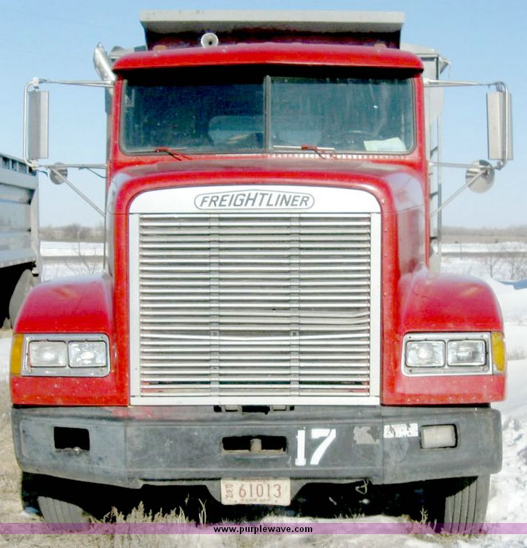 image for item 6634 1994 Freightliner dump truck