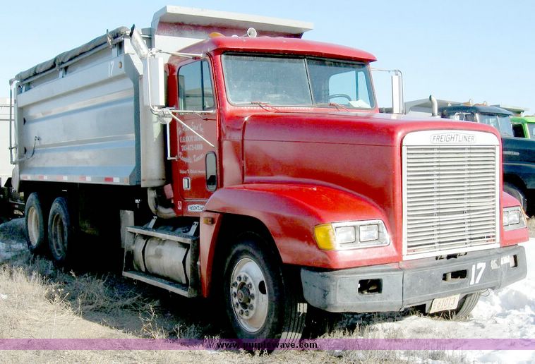 image for item 6634 1994 Freightliner dump truck