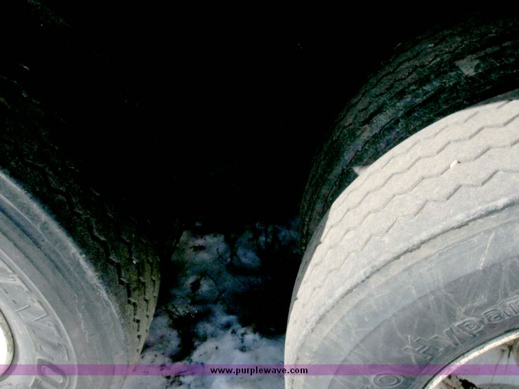 image for item 6634 1994 Freightliner dump truck