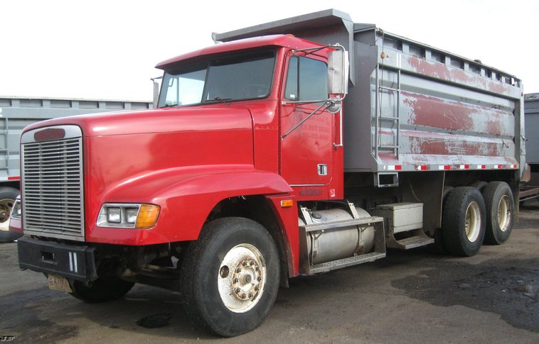 image for item 6800 1994 Freightliner Conventional FLD120 dump truck